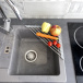 Rohový odkapávač na nádobí - šedý