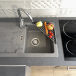 Rohový odkapávač na nádobí - černý